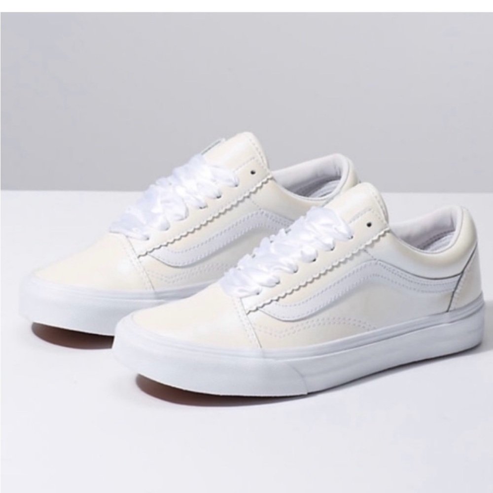 Vans Old Skool Pearl Iridescent Ribbon Sneakers